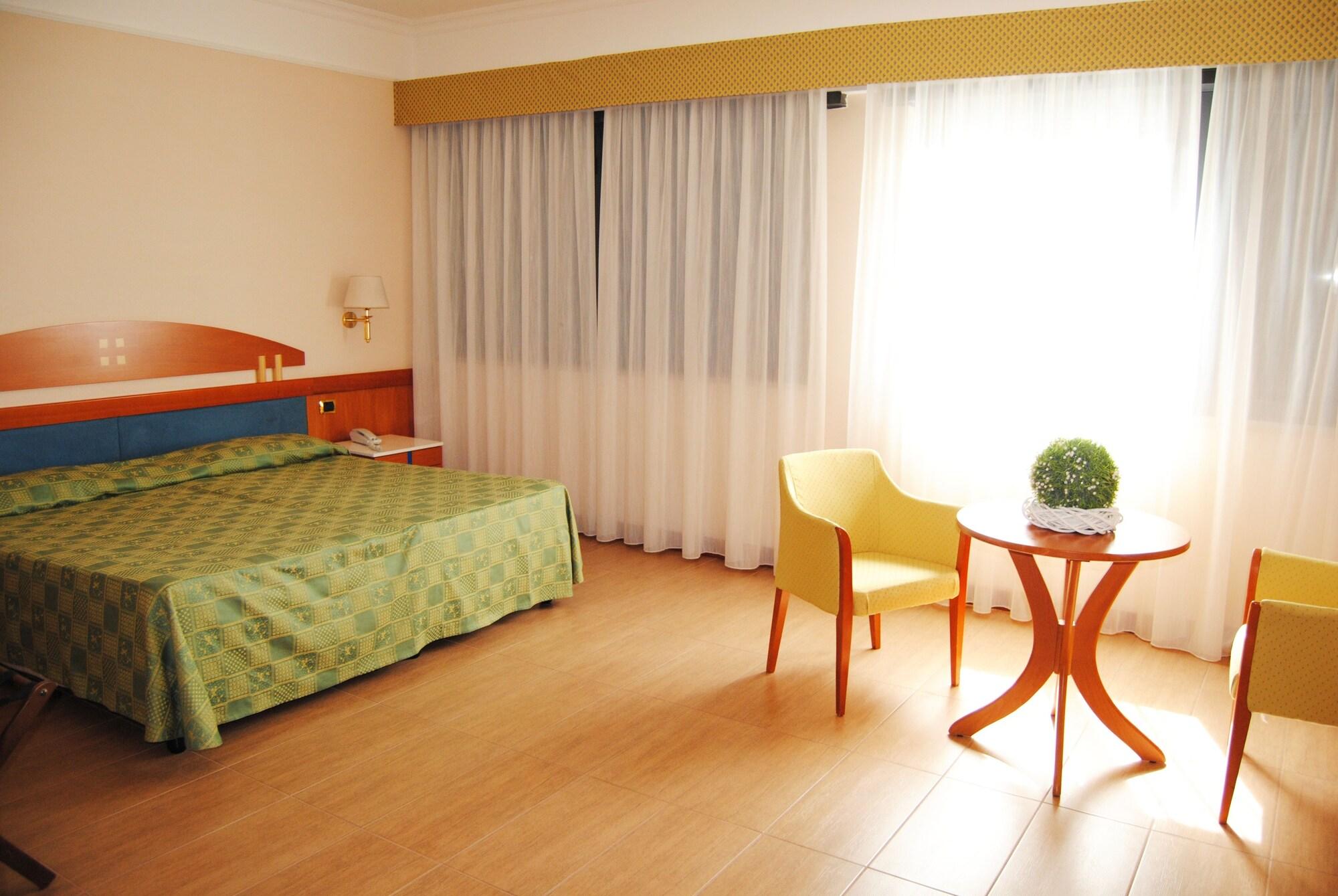 Hotel Futura Centro Congressi Napoli Esterno foto
